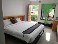 Full Moon Guest House Hotels near Shwe Oo Min Pagoda