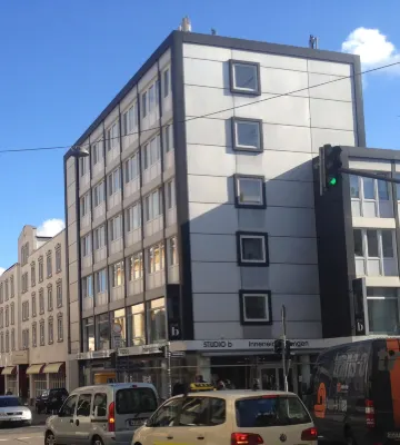 Business Hostel Wiesbaden One Hotels near Castle Wiesbaden
