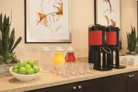 Hyatt Place at Anaheim Resort / Convention Center - breakfast