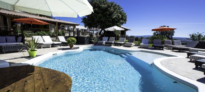Domaine du Serre d'Avène Hotels in Gard