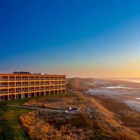 Driftwood Shores Resort