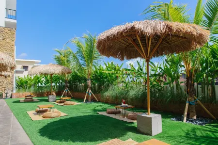 โรงแรมมะฮอกกานี