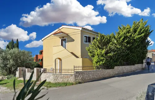 House Premantura 1096 - Homestays