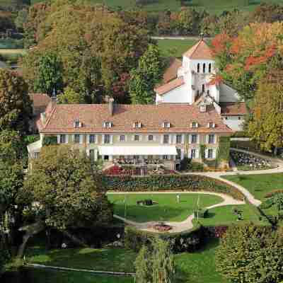 Château de Bonmont Hotel Exterior