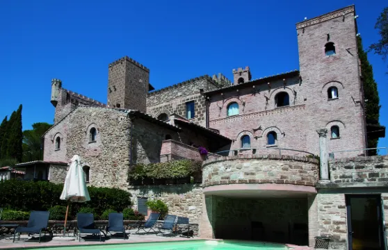 卡斯特羅迪蒙特羅尼酒店