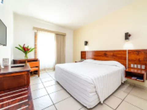 Hotel Castillo Huatulco & Beach Club Hotels near Playa Santa Cruz