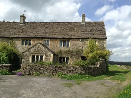189 April Cottage Отели рядом с достопримечательностью «Tithe Barn»