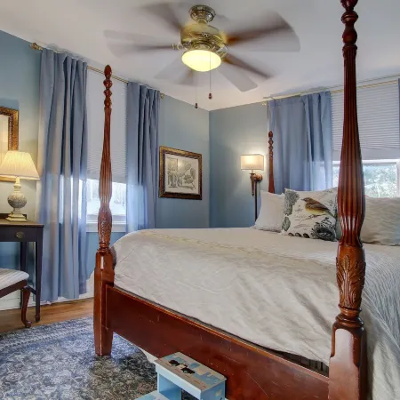 Azalea Inn and Villas