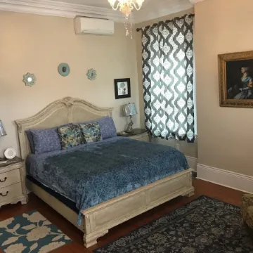 WG Creole House 1850 Отели рядом с достопримечательностью «Синагога Туро»