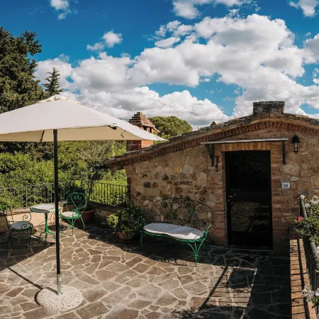 Borgo Il Poggiaccio Residenza Turistico Alberghiera