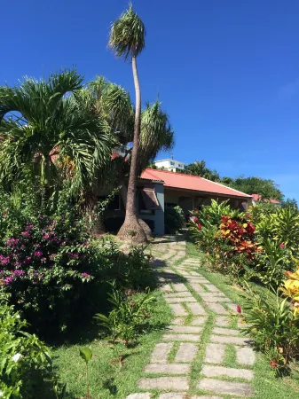 Le Panoramic Отели рядом с достопримечательностью «Point du Bout Beach»