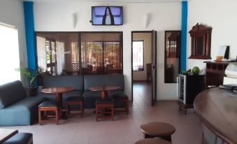 Acropole Hotel