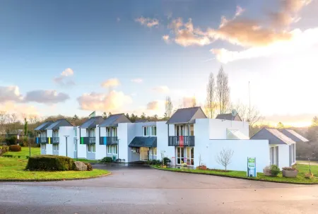 The Originals City, Ara Hôtel, Landerneau Отели в г. Ландерно