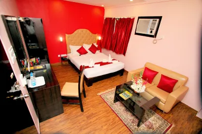 Hotel Crestwood Hotel in zona Sri Aurobindo Bhawan