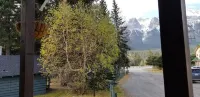 Rundle Chalets - Scenic