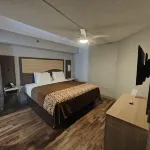 Mountain Vista Inn & Suites - Near the Island InPigeon Forge
