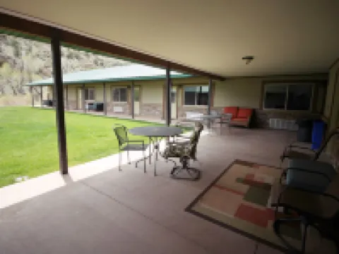 Hidden Canyon Retreat Hotels in White Pine County