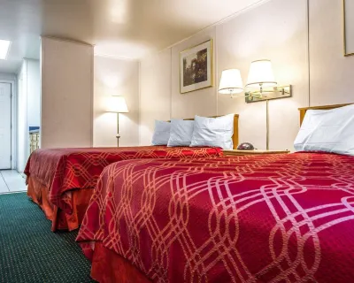 Rodeway Inn & Suites Brunswick Near Hwy 1 Hotels in Brunswick