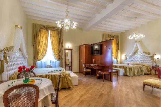 Trevi Rome Suite