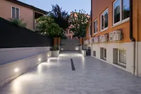 Aparthotel Sant'Orsola - Condos