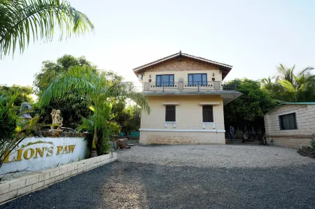 Gir Lions Paw Resort with Swimming Pool