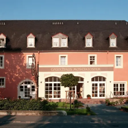 Gästehaus Moselkloster Отели в г. Триттенхайм