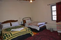 Riad Bouchra - Hostels