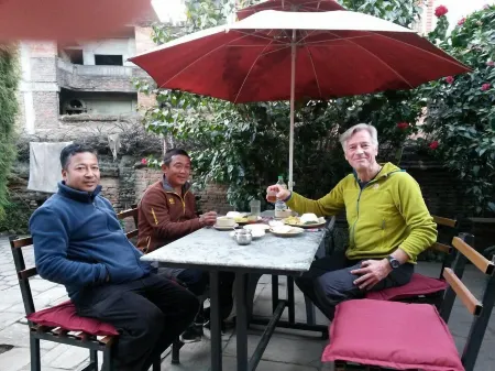 Pradhan House - Home Stay with Garden