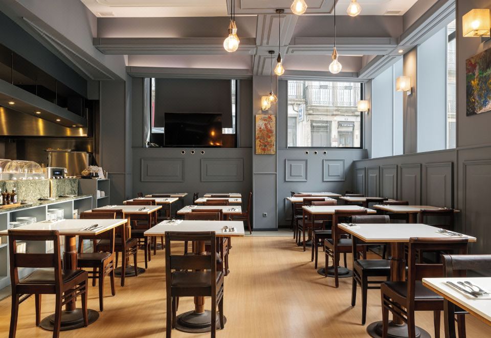 호텔 다 볼사 근처 포르투 거리 풍경