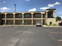 Hutchinson Inn Hoteles cerca de Don Michael Practice Fields