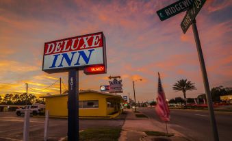 Deluxe Inn