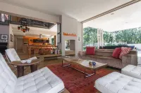 Houghton Place Hotels in Johannesburg