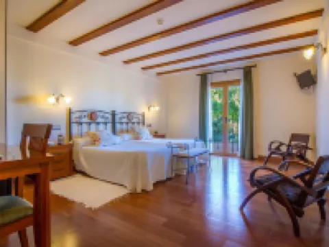 Hotel Tossal d'Altea โรงแรมในAltea