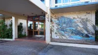 워커바우트 로지 Rainbow Cliffs (Banambarrnga) 주변 호텔