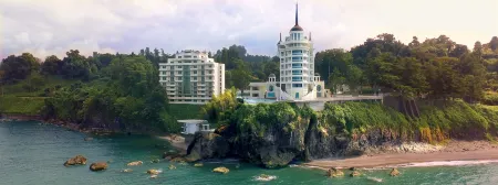 Castello Mare Hotel Отели рядом с достопримечательностью «ქობულეთის ბულვარი»