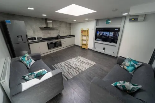 Spacious Comfortable Studio Near the University - Condos