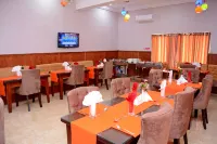 Mahogany Hotel and Suites - Desayuno