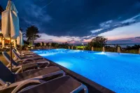 Viva Mare Beach Hotel by Santa Marina - Pools