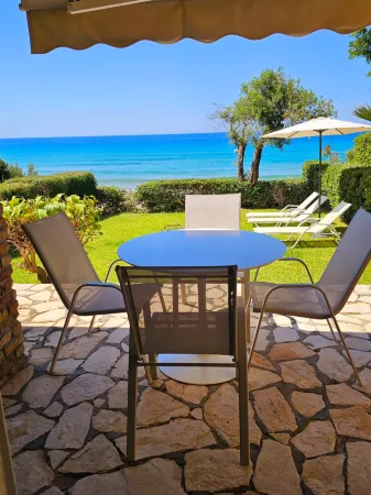 Corfu Glyfada Menigos Resort 49 Отели рядом с достопримечательностью «Glyfada Beach»