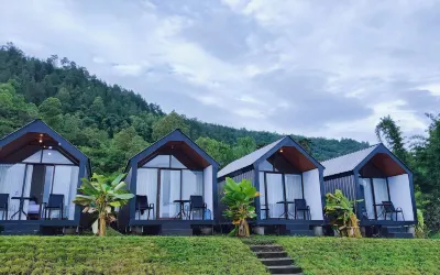 Royal Indah Cabin Hotel dekat Pura Danu Kuning Desa Buahan Kintamani