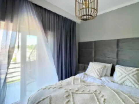 Sunset View KING Bedroom Hotels in Almada