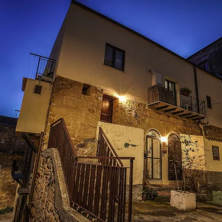 Casa Lerux