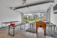 Luxury Townhome With Rooftop Deck Skyline Views - Bungalows
