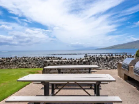 Upscale Oceanfront Penthouse Vistas Hotels in Kihei