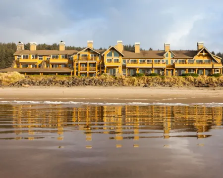 The Ocean Lodge Hotels in Cannon Beach