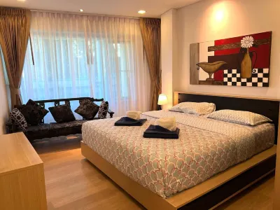 One Bedroom at hua Hin Main Downtown with 5 Mins walk To Beach Hotels in 