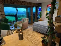 Cosy Rustic Cabin with Hot Tub and Country Views Hotels in Llanelli