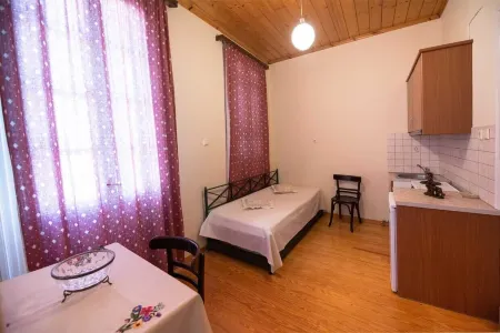 Hotel Patrai Отели в г. Agios Nikolaos