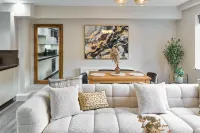 Host & Stay | Chic Townhouse by the Docks