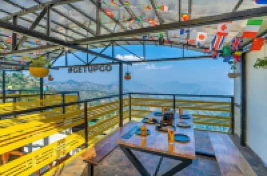 The Hosteller Kufri, Shimla